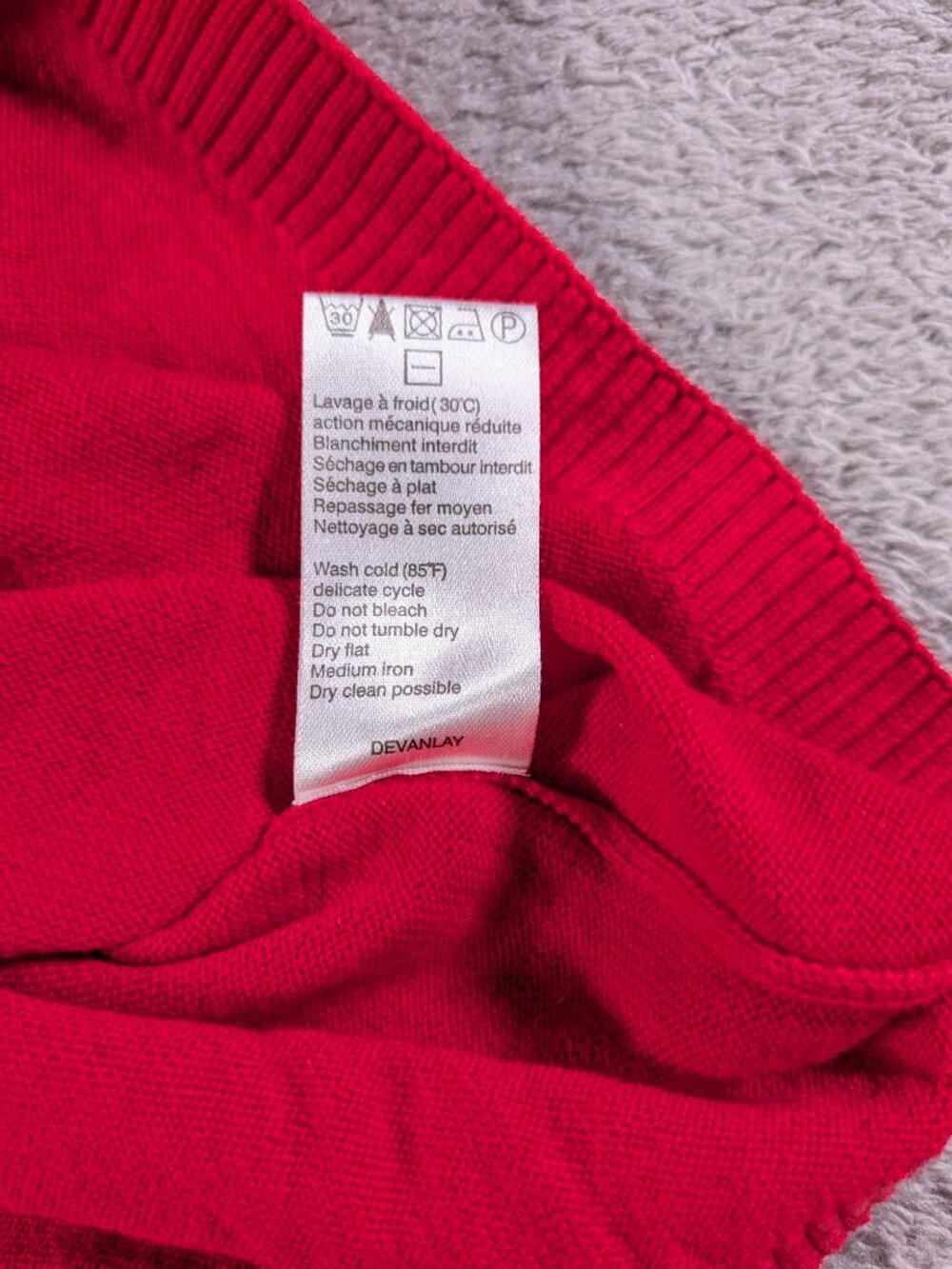 Lacoste Women's Red 100% Cotton V-Neck Sweater Size 38 (S/M) - Picture 9 of 11